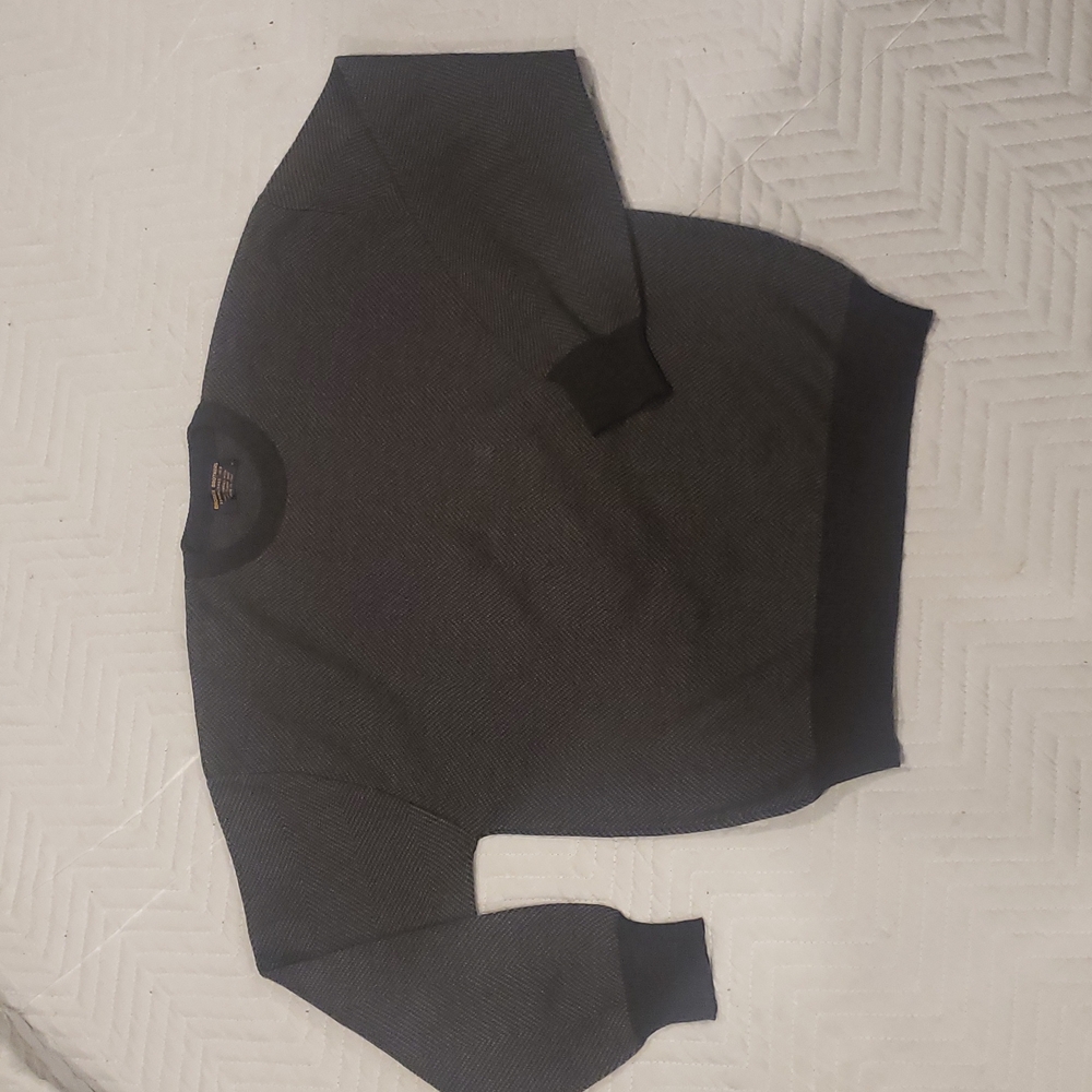 Brooks Brothers - 100% Merino Wool Sweater - Men's Medium- Made in Italy